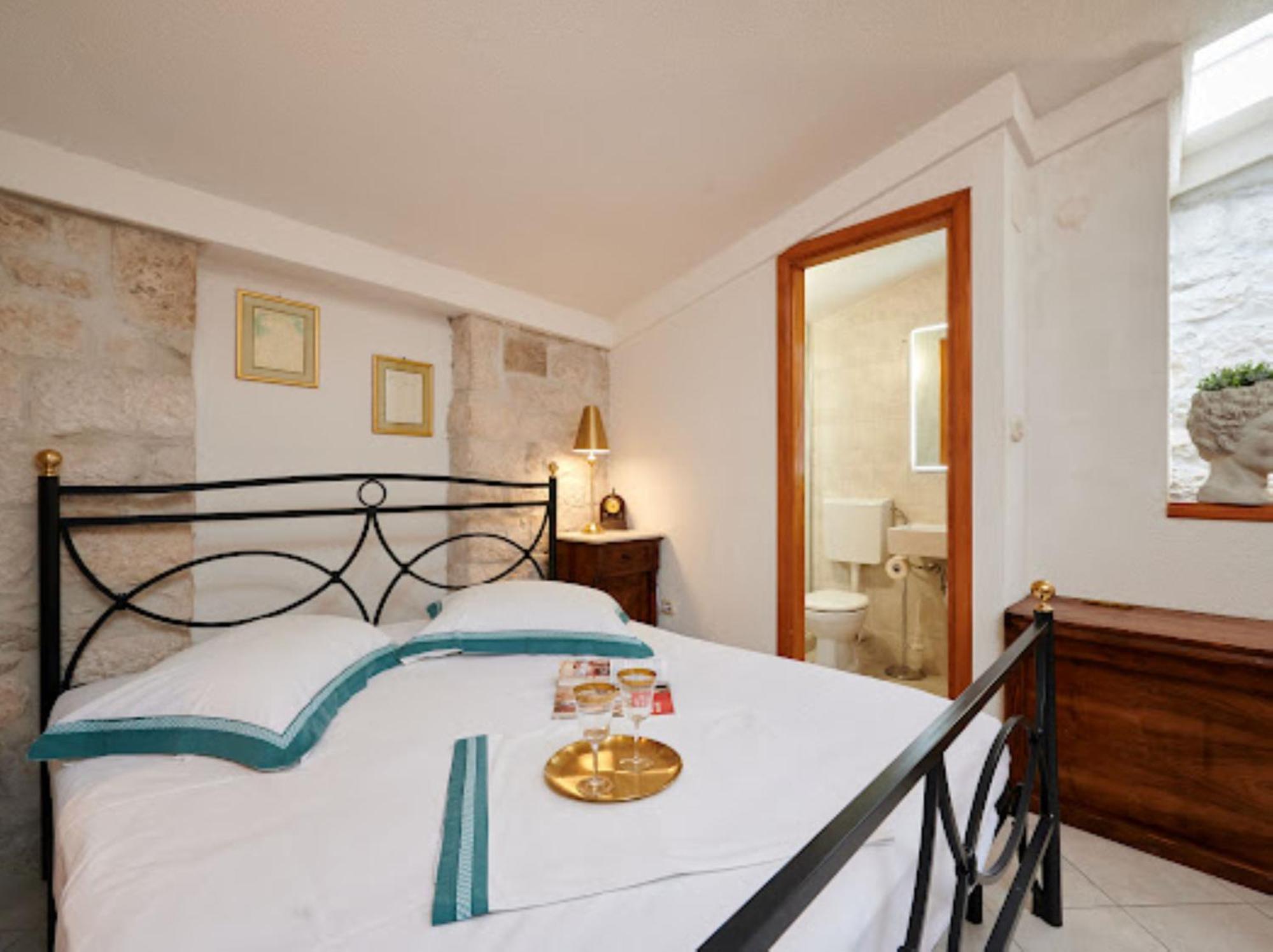 Guesthouse Ana Trogir Old Town Szoba fotó